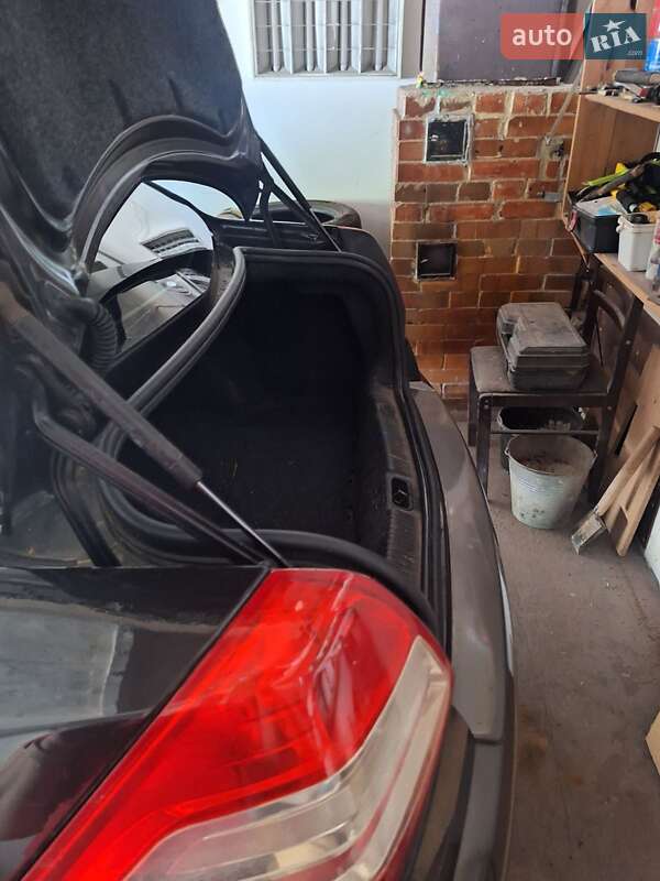 Седан Renault Megane 2006 в Борисполе фото 17 Седан Renault Megane 2006 в Борисполе