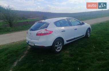 Хетчбек Renault Megane 2011 в 