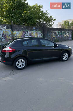 Хэтчбек Renault Megane 2009 в 