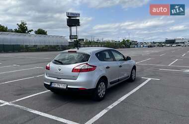 Хетчбек Renault Megane 2011 в 