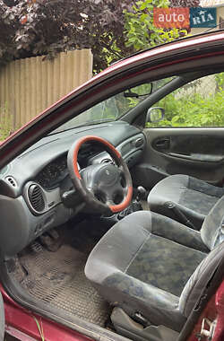 Хэтчбек Renault Megane 1997 в 