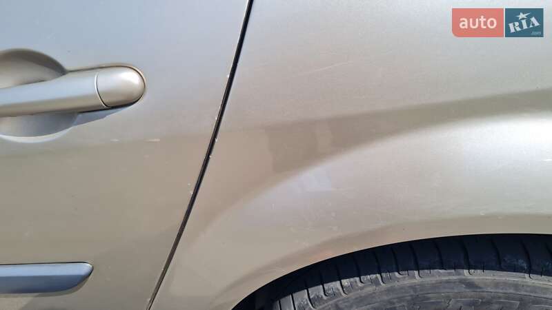 Седан Renault Megane 2006 в Броварах фото 40 Седан Renault Megane 2006 в Броварах