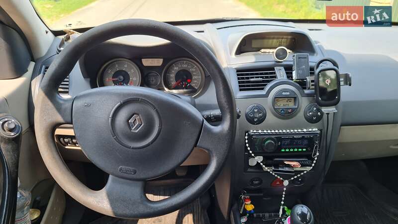 Седан Renault Megane 2006 в Броварах фото 48 Седан Renault Megane 2006 в Броварах