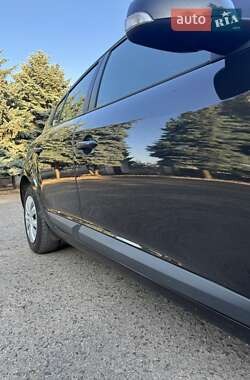 Хэтчбек Renault Megane 2011 в 