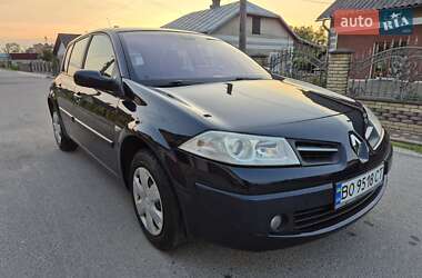 Хэтчбек Renault Megane 2008 в 