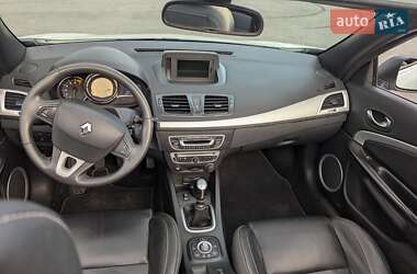 Кабриолет Renault Megane 2010 в 