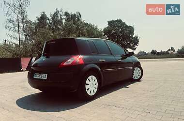 Хэтчбек Renault Megane 2004 в 