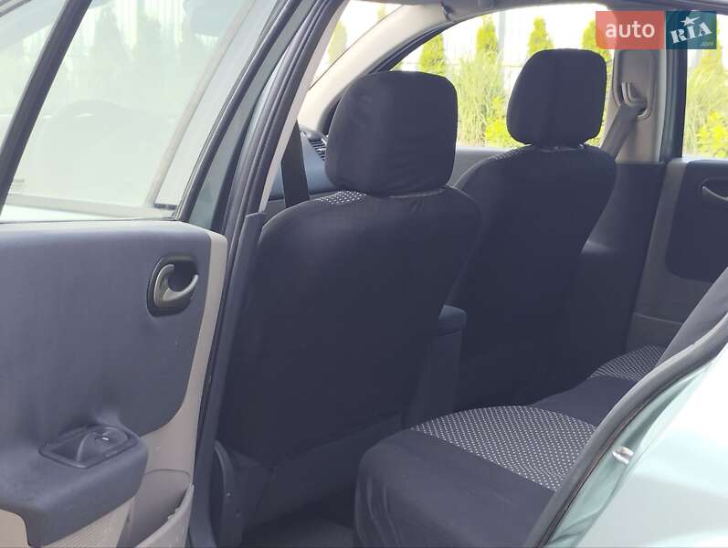 Хэтчбек Renault Megane 2003 в Луцке