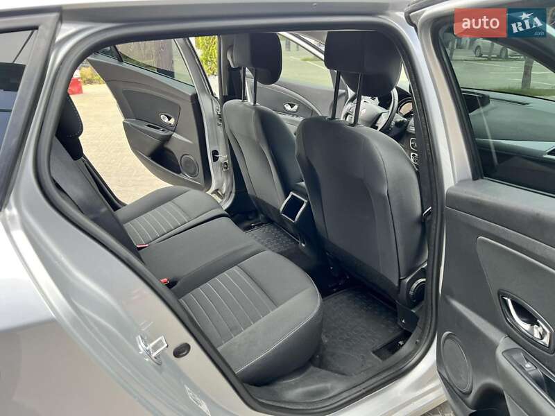 Универсал Renault Megane 2015 в Ровно фото 17 Универсал Renault Megane 2015 в Ровно