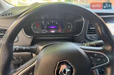 Седан Renault Megane 2022 в 