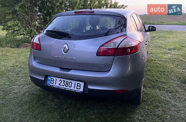 Хэтчбек Renault Megane 2009 в 