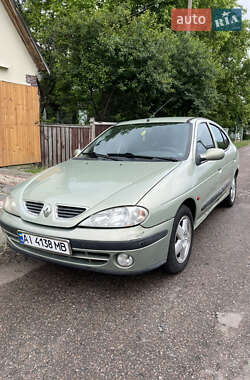 Седан Renault Megane 2001 в Макарове