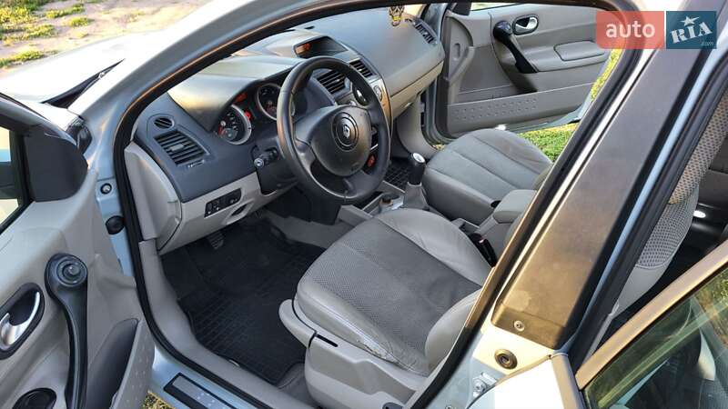 Седан Renault Megane 2003 в Кропивницком