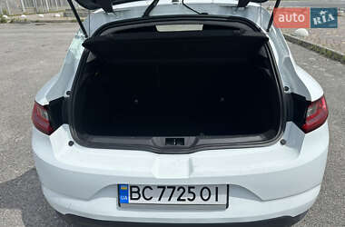 Хэтчбек Renault Megane 2016 в 