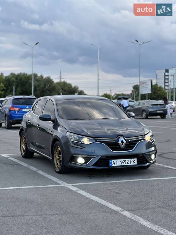 Хэтчбек Renault Megane 2016 в Киеве