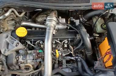Хэтчбек Renault Megane 2004 в 