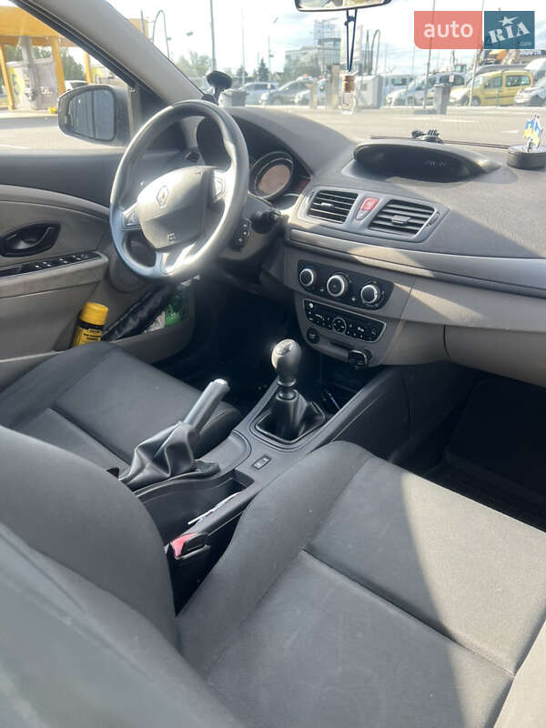 Хэтчбек Renault Megane 2010 в Днепре