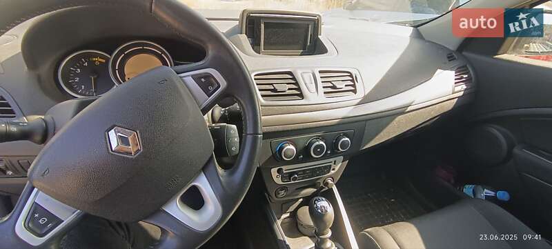 Хетчбек Renault Megane 2012 в Вараші