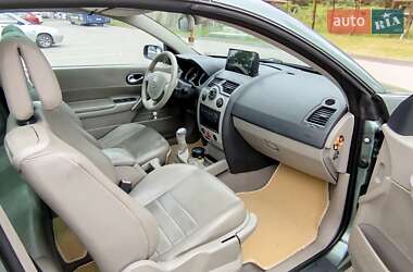 Кабриолет Renault Megane 2005 в 