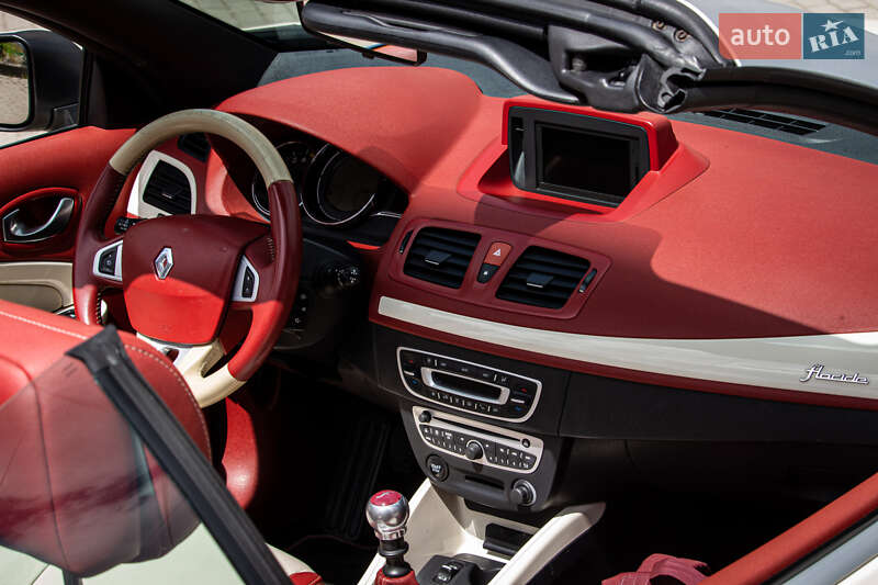 Кабриолет Renault Megane 2011 в Львове фото 16 Кабриолет Renault Megane 2011 в Львове