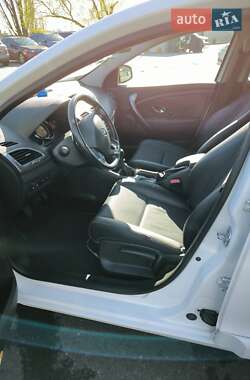 Хэтчбек Renault Megane 2015 в 