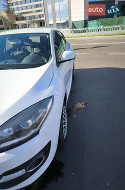 Хэтчбек Renault Megane 2015 в 