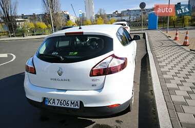 Хэтчбек Renault Megane 2015 в 