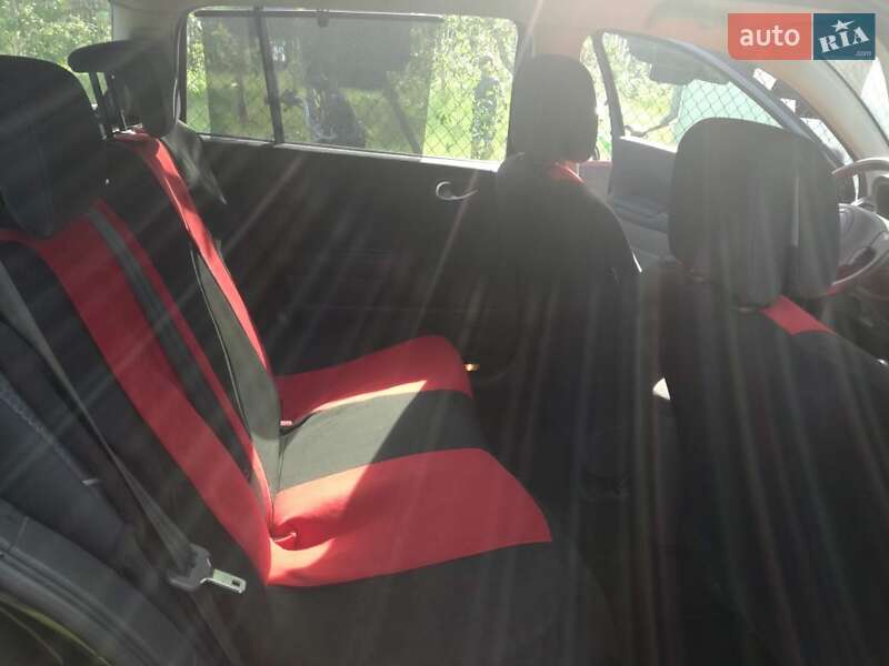 Универсал Renault Megane 2004 в Новояворовске