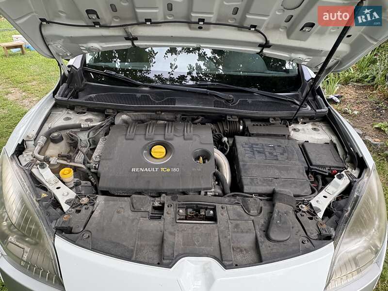 Купе Renault Megane 2009 в Корсуне-Шевченковском