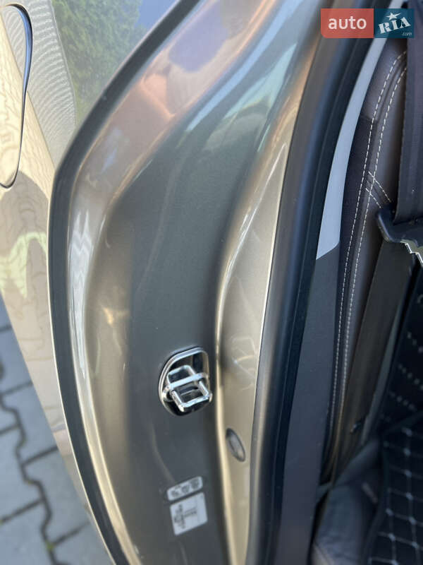 Хэтчбек Renault Megane 2012 в Новоселице