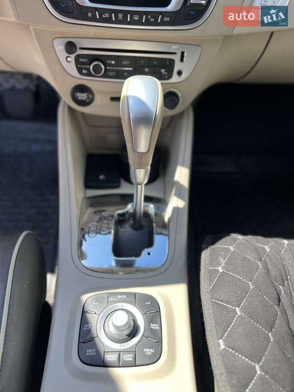 Хэтчбек Renault Megane 2012 в Новоселице