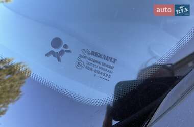 Хэтчбек Renault Megane 2012 в 