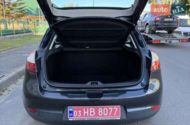 Хэтчбек Renault Megane 2012 в 