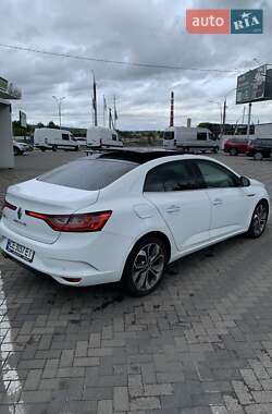 Седан Renault Megane 2019 в 