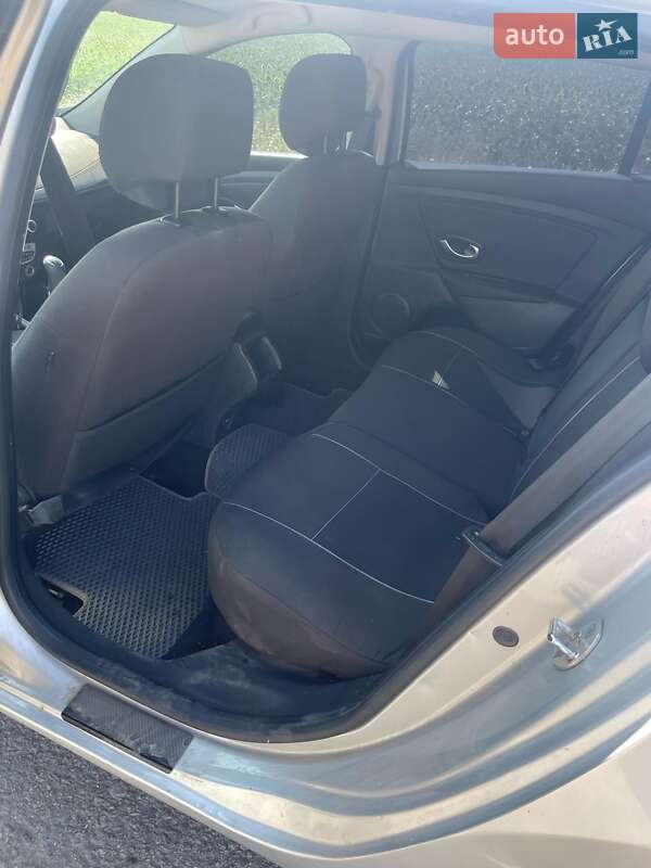 Универсал Renault Megane 2011 в Кривом Роге фото 2 Универсал Renault Megane 2011 в Кривом Роге