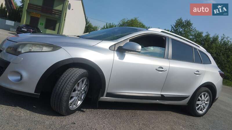 Универсал Renault Megane 2011 в Пустомытах