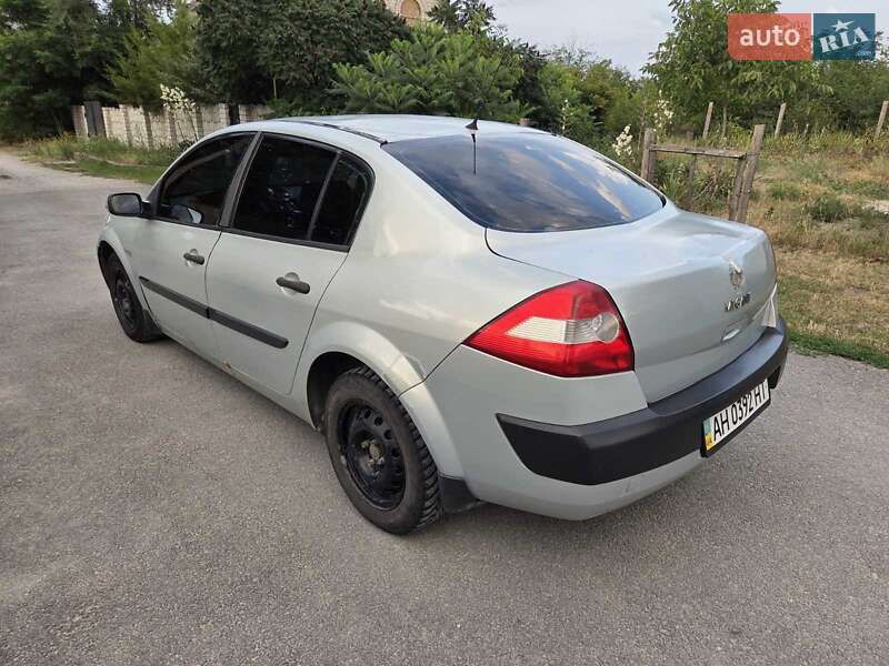 Седан Renault Megane 2004 в Каменском