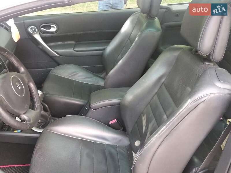 Кабриолет Renault Megane 2006 в 
