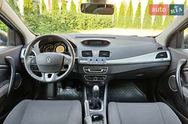 Хэтчбек Renault Megane 2009 в 