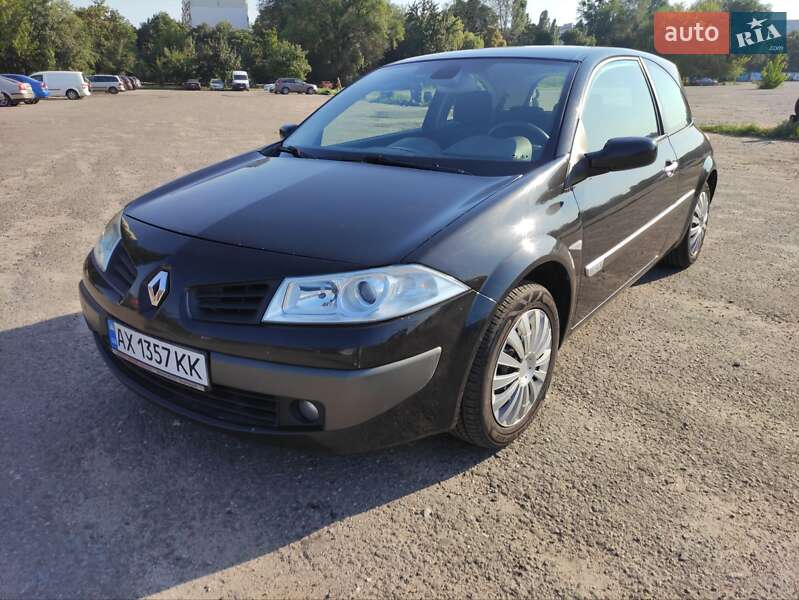 Хэтчбек Renault Megane 2005 в 