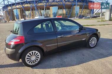 Хэтчбек Renault Megane 2005 в 