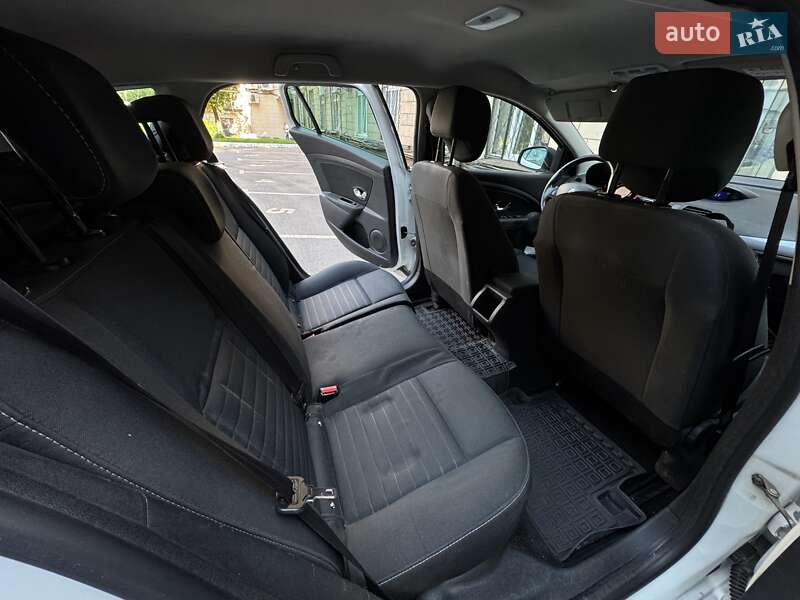Универсал Renault Megane 2015 в Киеве
