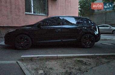 Хэтчбек Renault Megane 2010 в 
