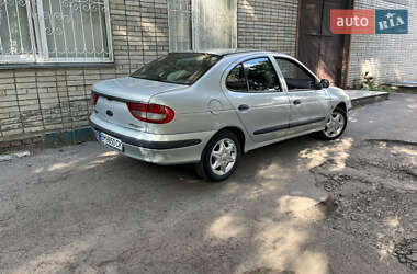 Седан Renault Megane 2002 в 