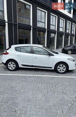 Хэтчбек Renault Megane 2011 в 