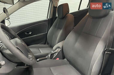 Хэтчбек Renault Megane 2014 в 