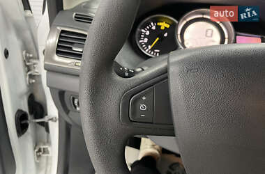 Хэтчбек Renault Megane 2014 в 