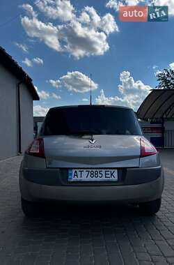 Хэтчбек Renault Megane 2004 в 
