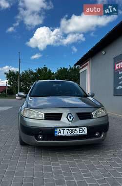 Хэтчбек Renault Megane 2004 в 