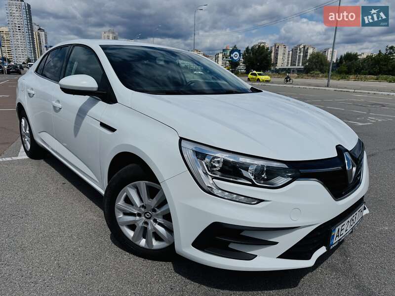 Седан Renault Megane 2022 в Києві